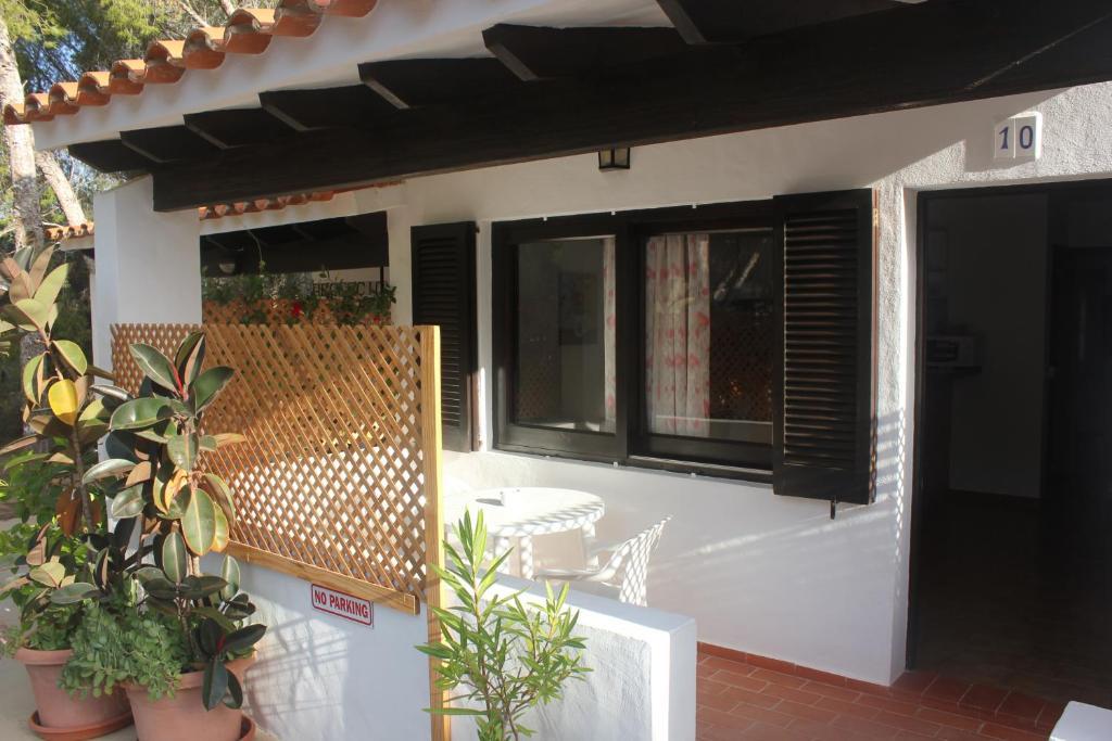 Apartamentos Pinomar Es Calo  Exterior photo